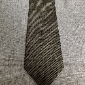 Alexander Julian Men’s Silk Tie.